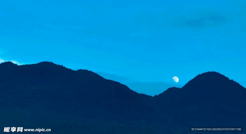 山间秋月