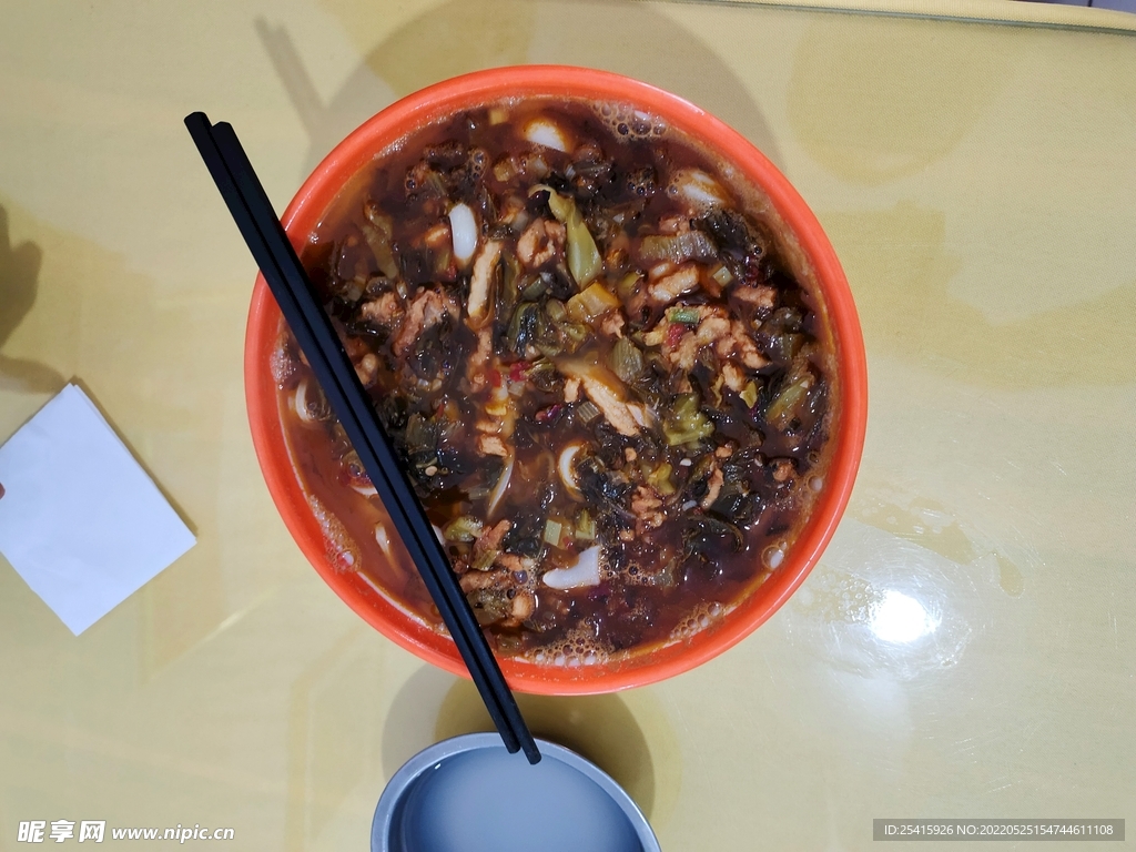 酸菜肉丝面