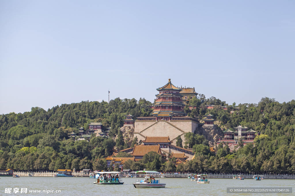 户外复古旅游塔楼