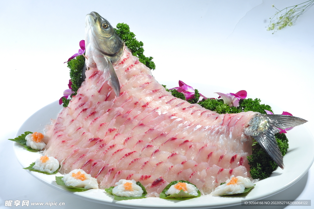 切片鱼肉拼盘美食