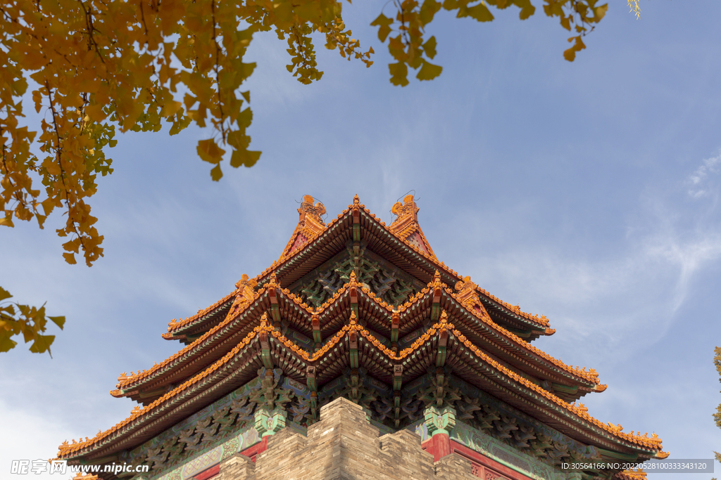 户外复古塔楼建筑