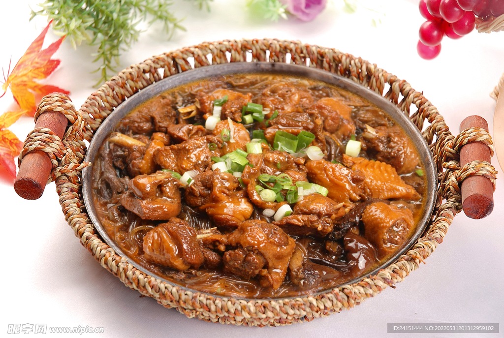 蘑菇炖小鸡