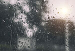 下雨  