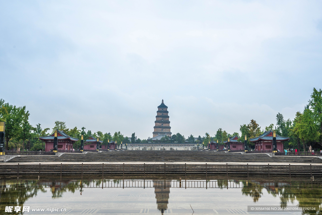 户外复古旅游塔楼建筑