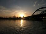 夕阳水面