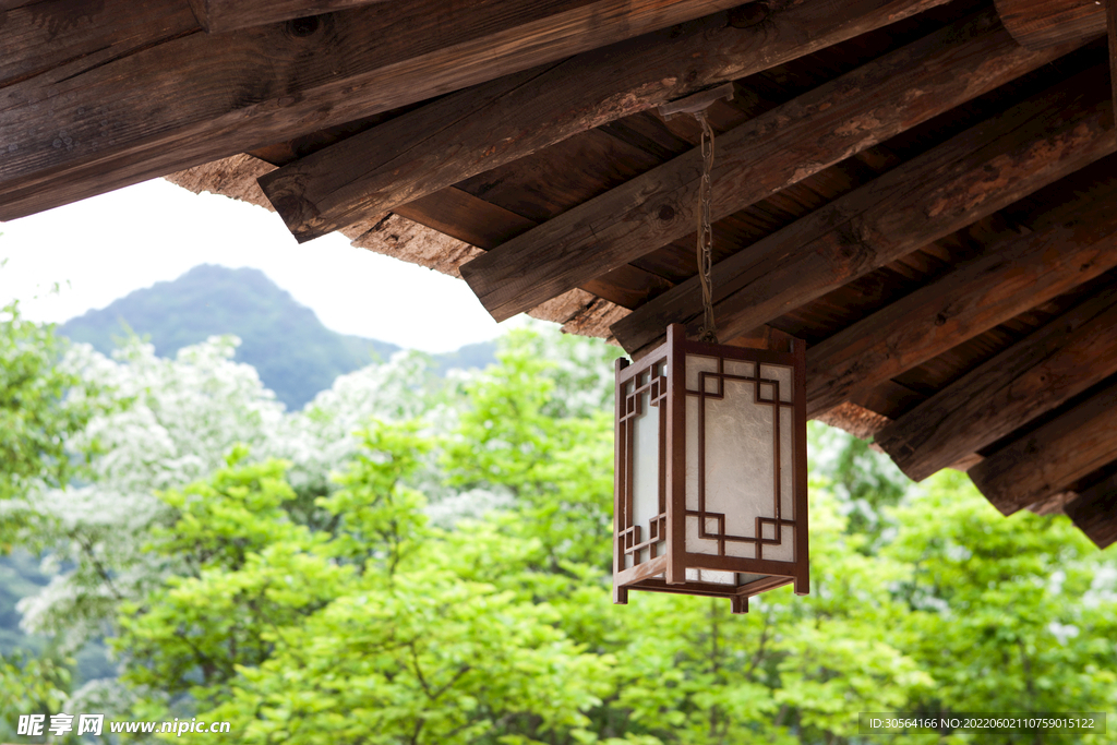 户外复古屋檐建筑