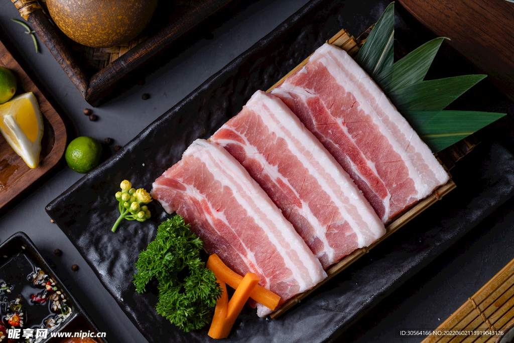 新鲜五花肉食材