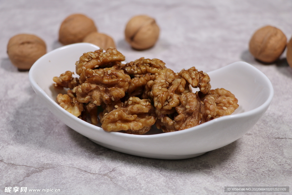 芝麻核桃仁零食