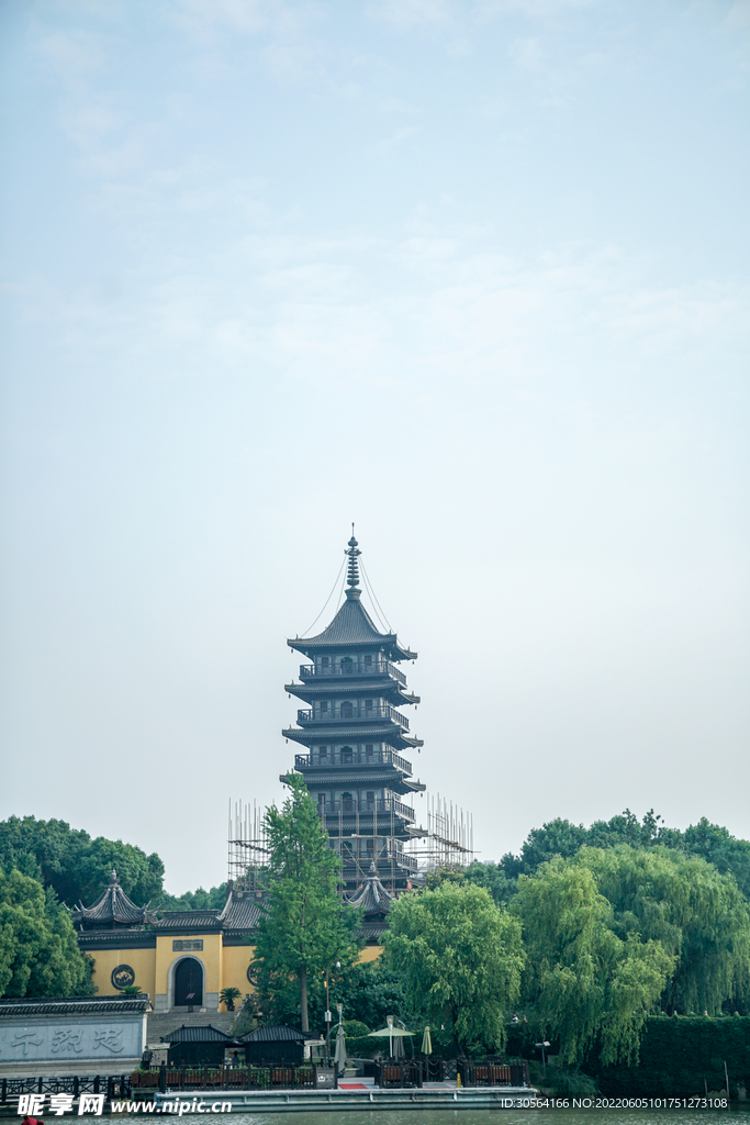 户外复古塔楼建筑