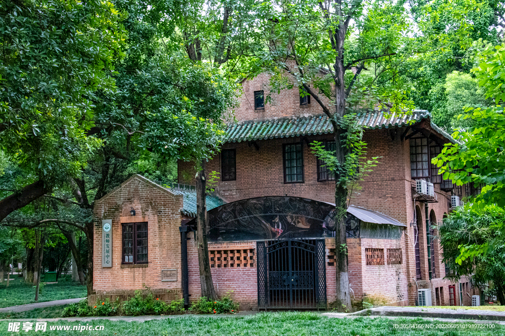 户外复古别墅建筑