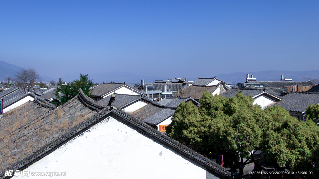 户外复古屋檐建筑