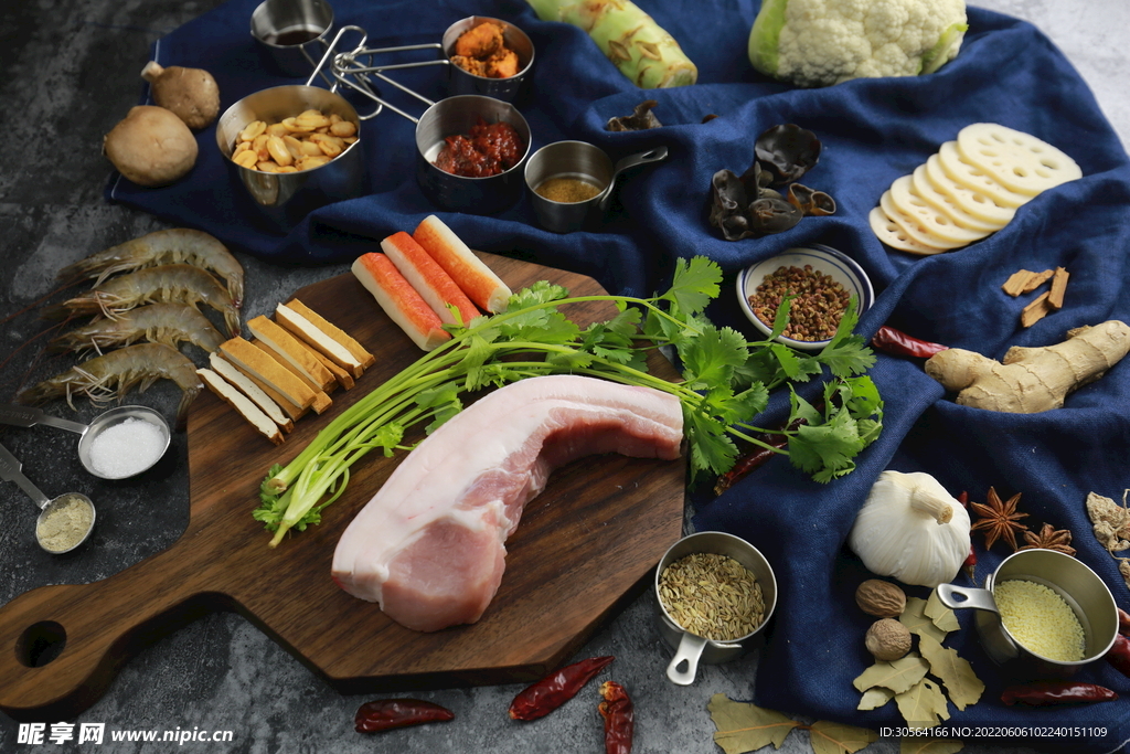 新鲜五花肉食材