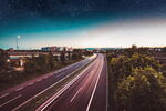 晚上高速公路