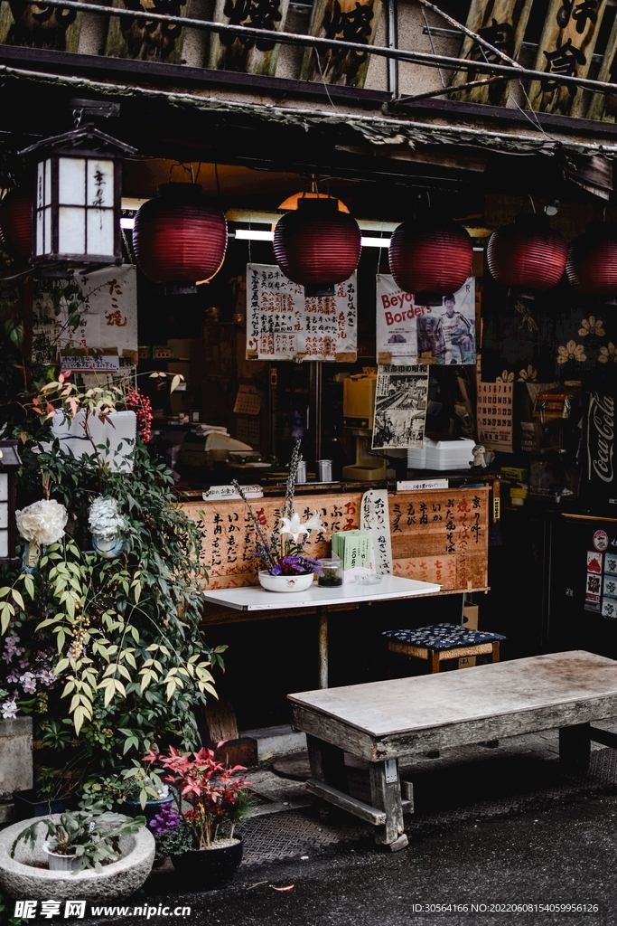 户外日式复古店铺
