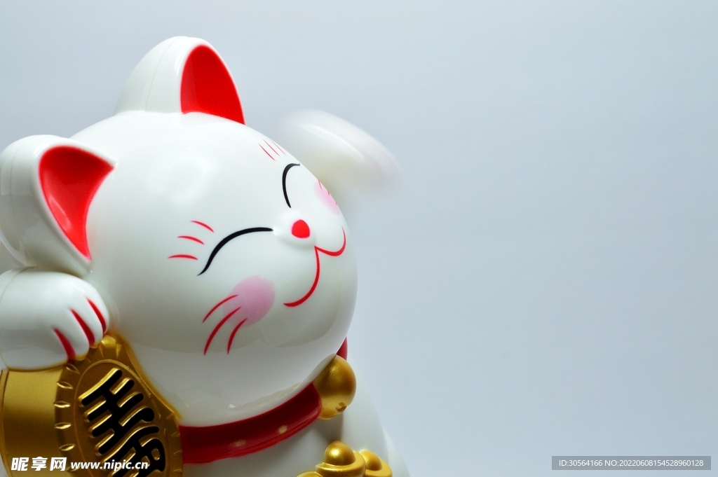 瓷器招财猫