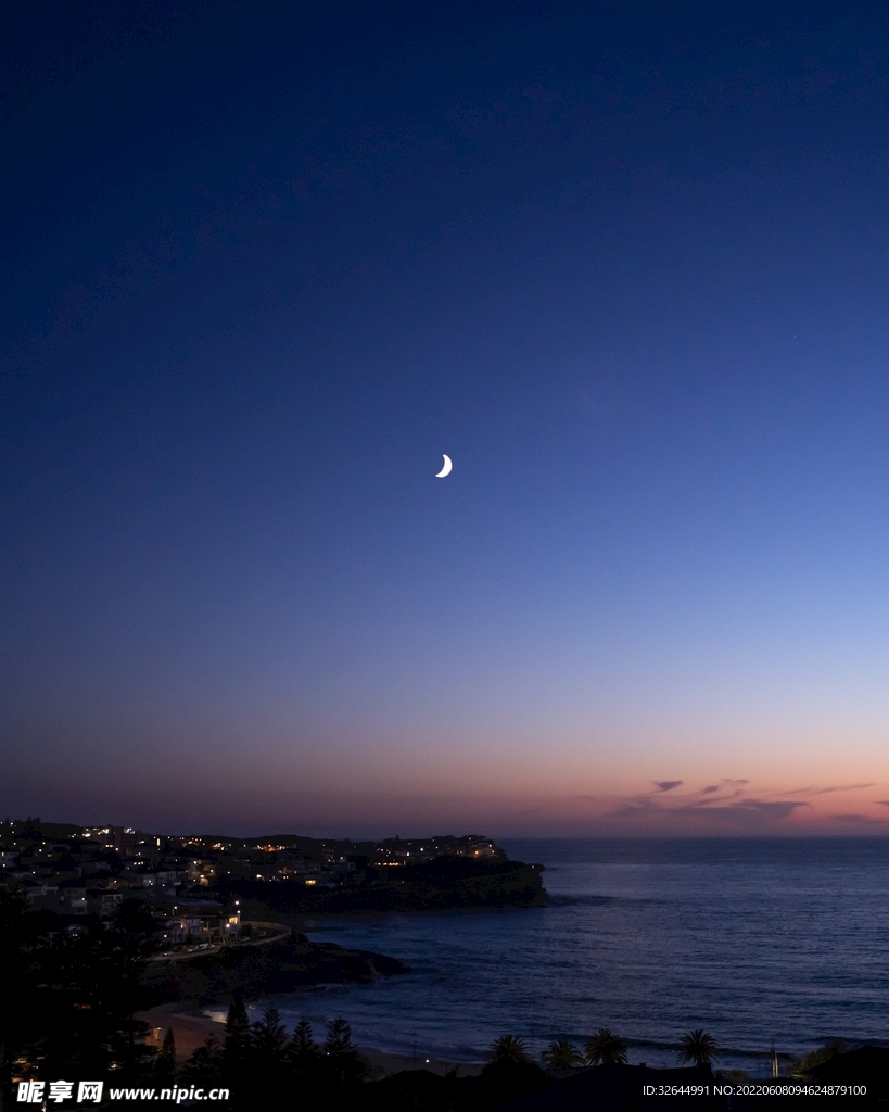 海的夜空 月亮