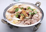 锅仔小鸡炖排骨 