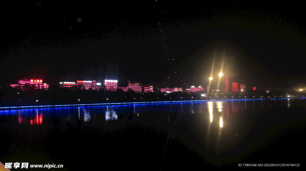 夜景图片  江边山水夜景 美丽