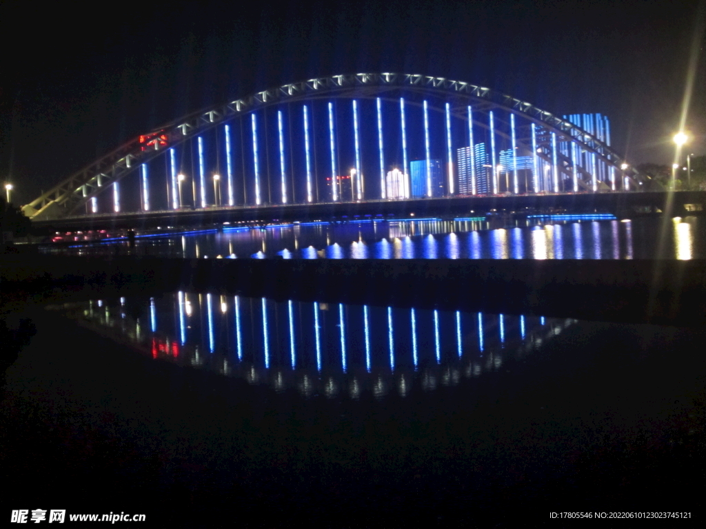 夜景图片  江边山水夜景 美丽