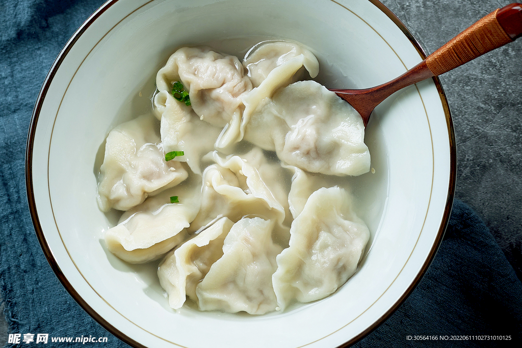 清汤水饺美食