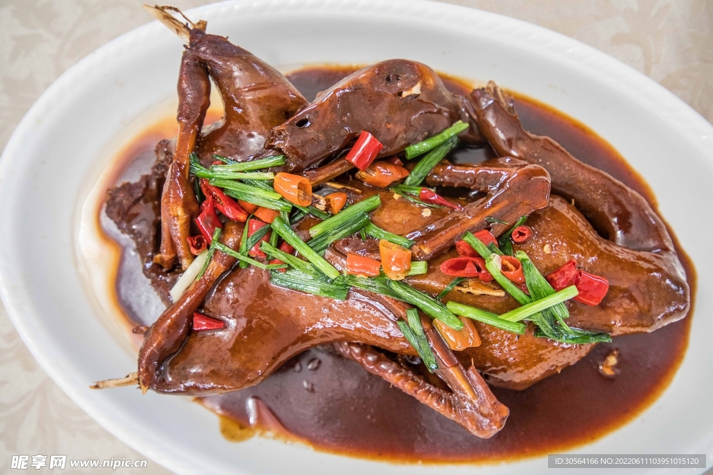红烧板鸭美食