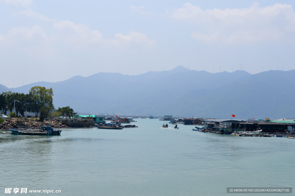 海上小渔村