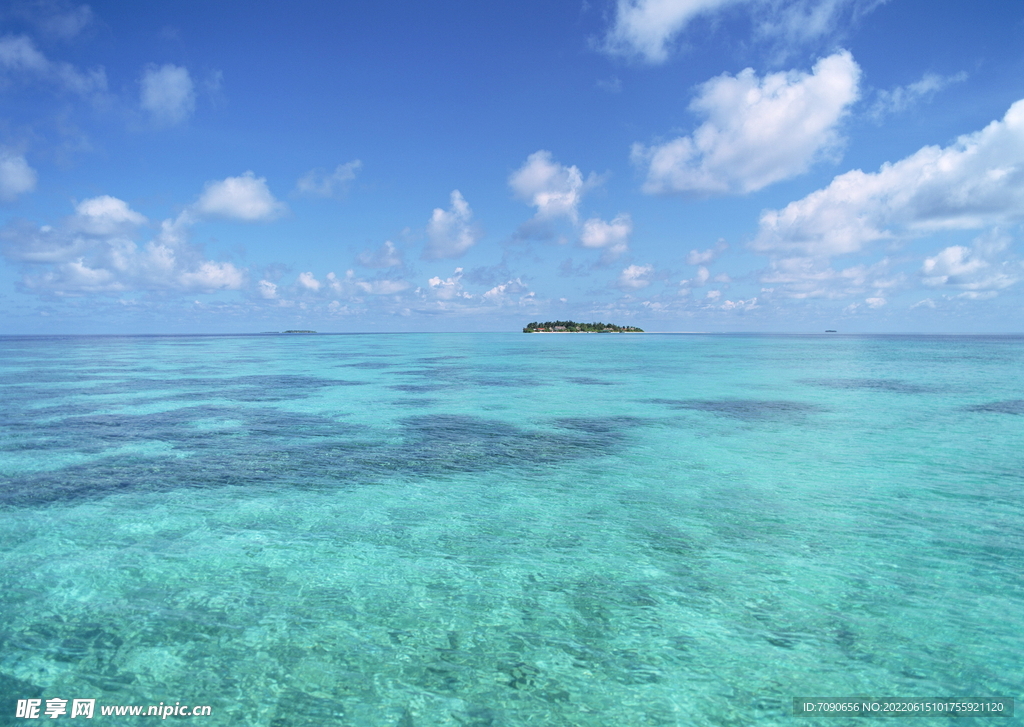碧海蓝天    