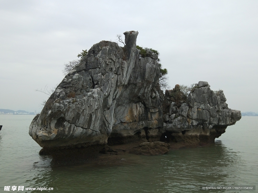 下龙湾奇石