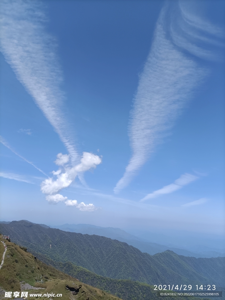 蓝天白云