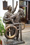 海口骑楼老街雕塑“下南洋”