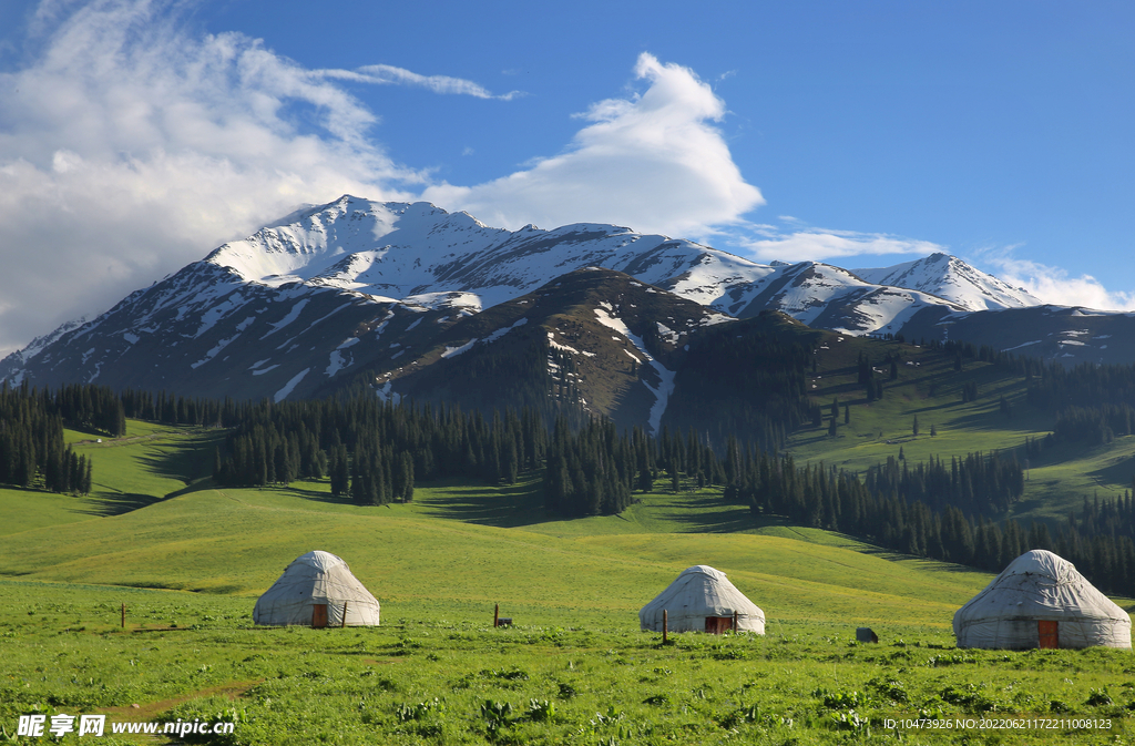 雪原蒙古包山脉风景