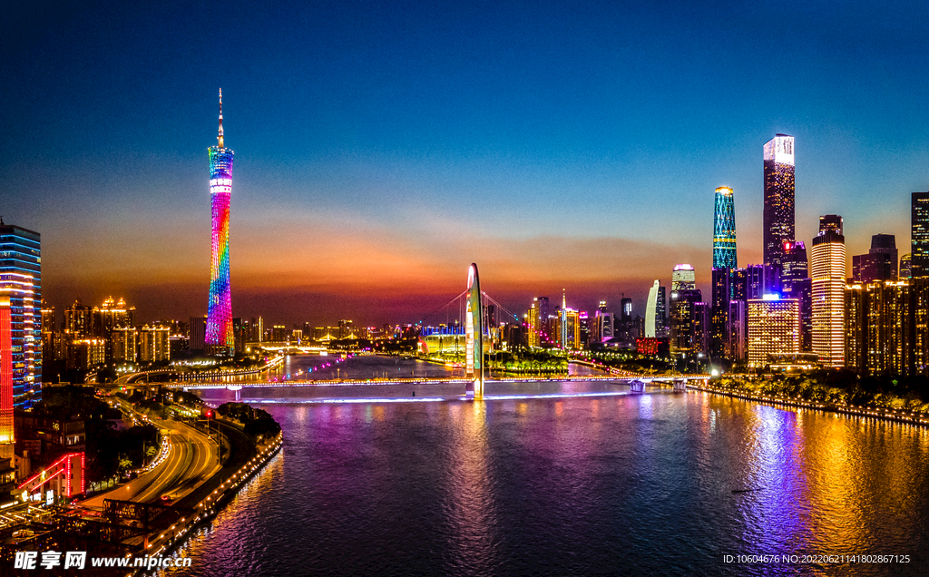 航拍广州傍晚珠江城市夜景