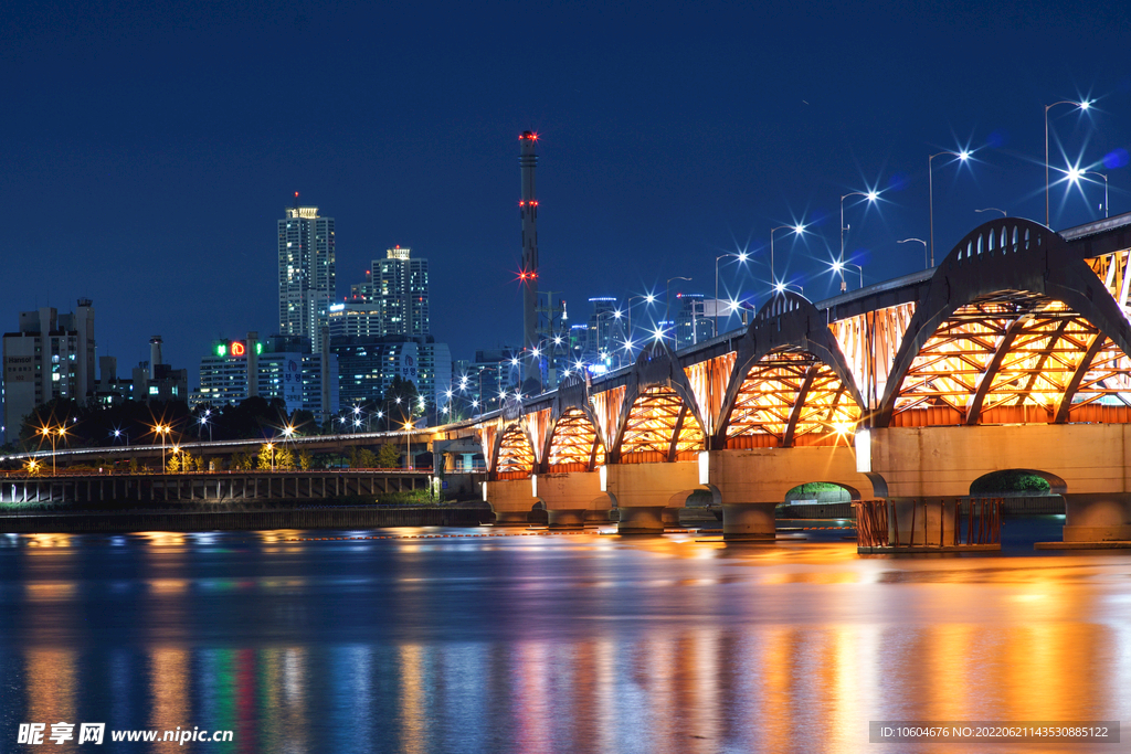 城市夜景图 
