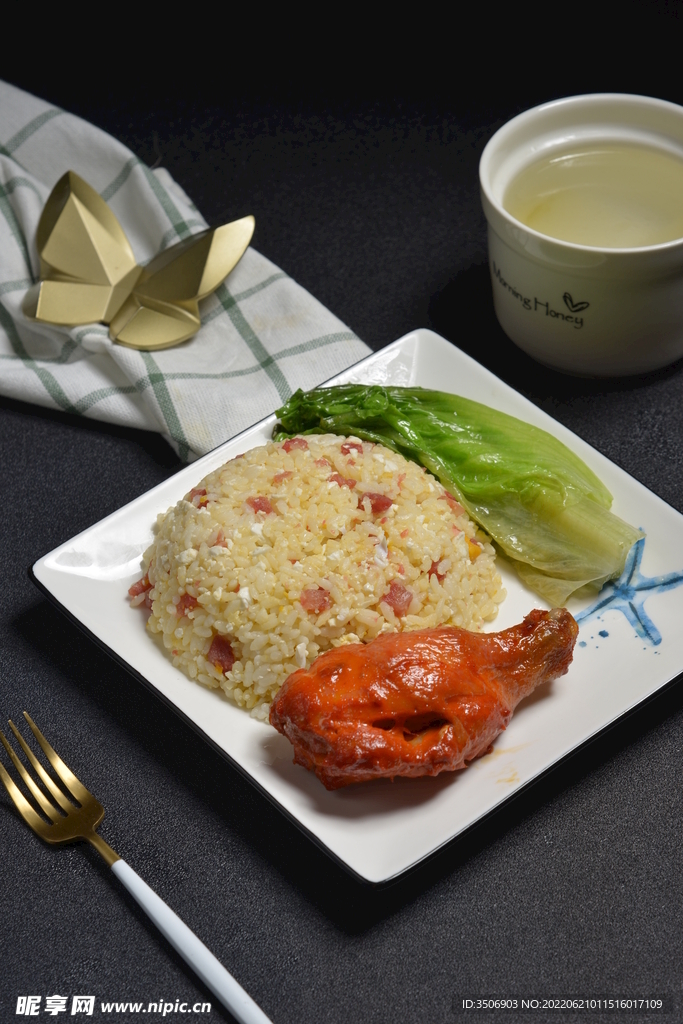 鸡腿饭