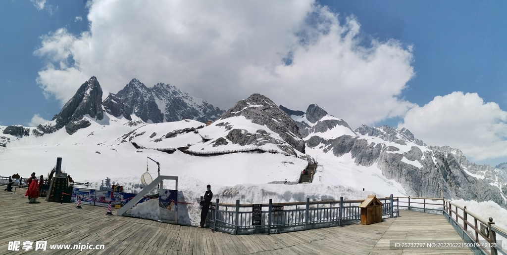 玉龙雪山