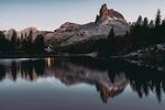山 