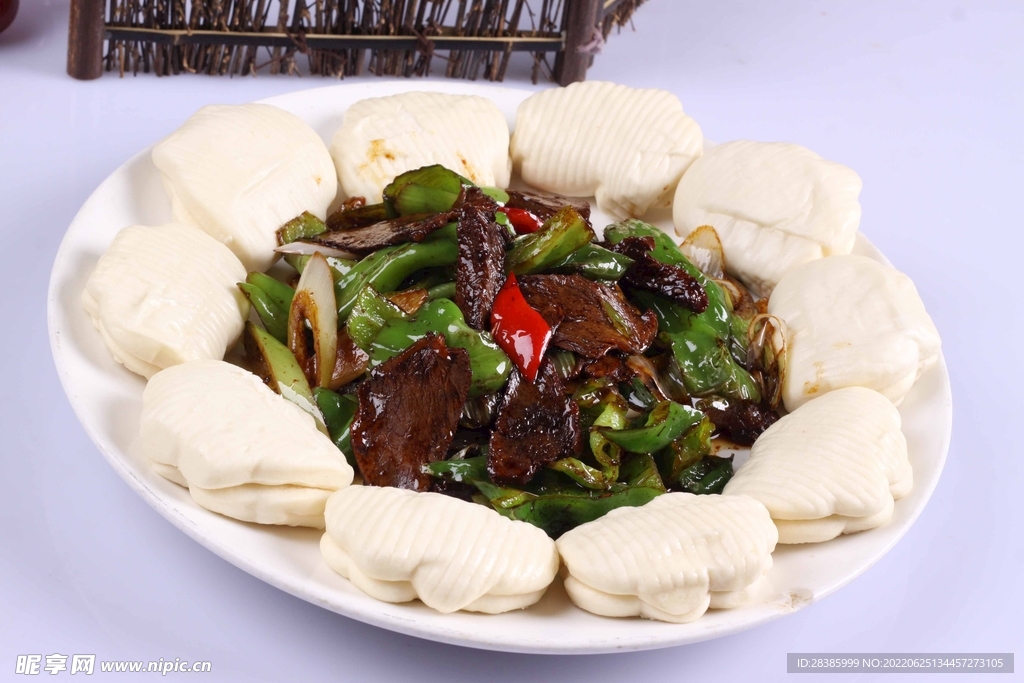 回锅小牛肉荷叶饼