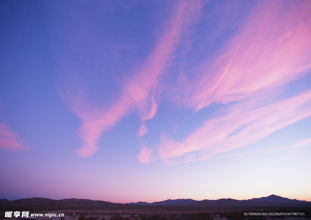 黄昏天空美景    