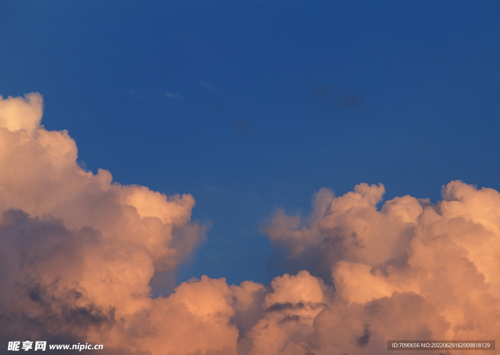 黄昏天空美景    