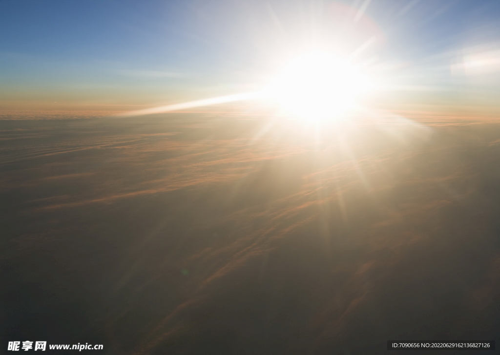 黄昏天空美景    