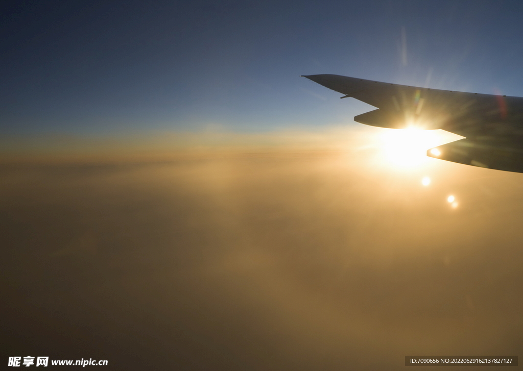 黄昏天空美景    