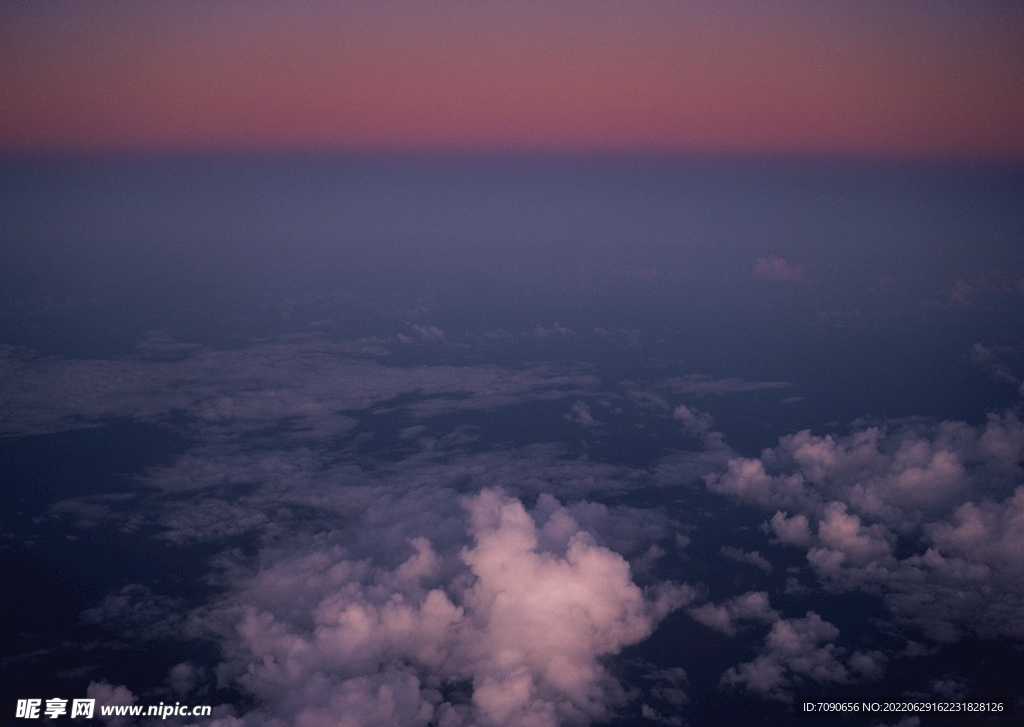 黄昏天空美景    