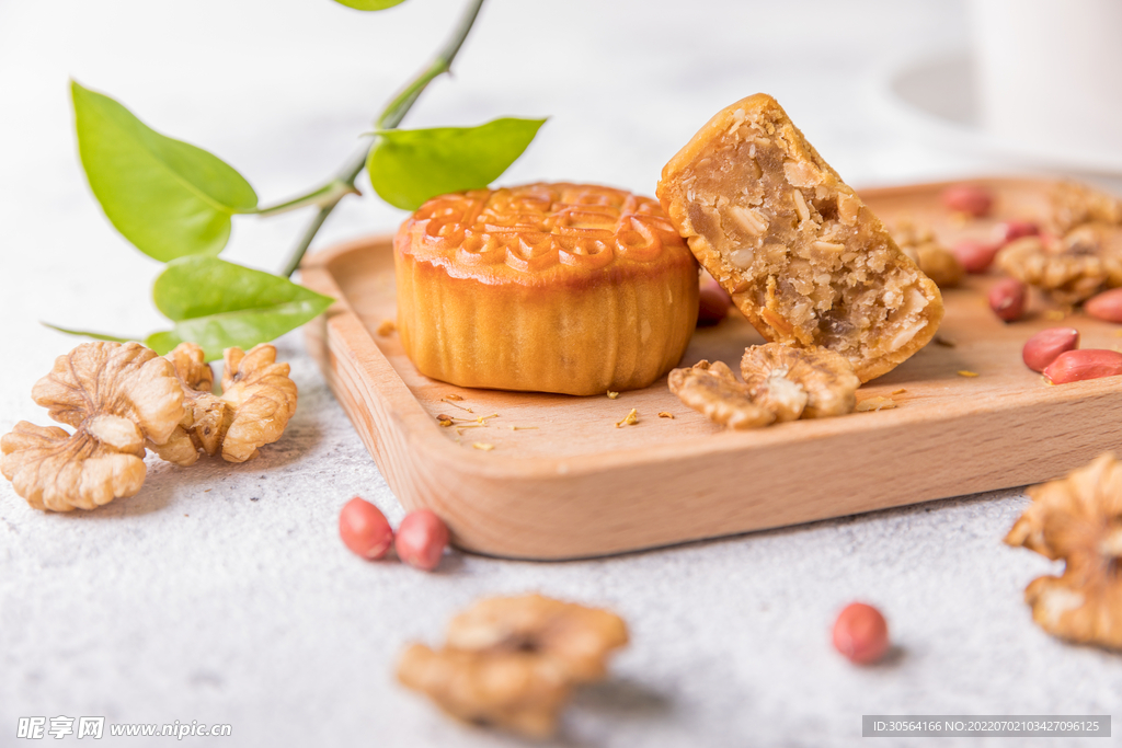 核桃仁月饼美食