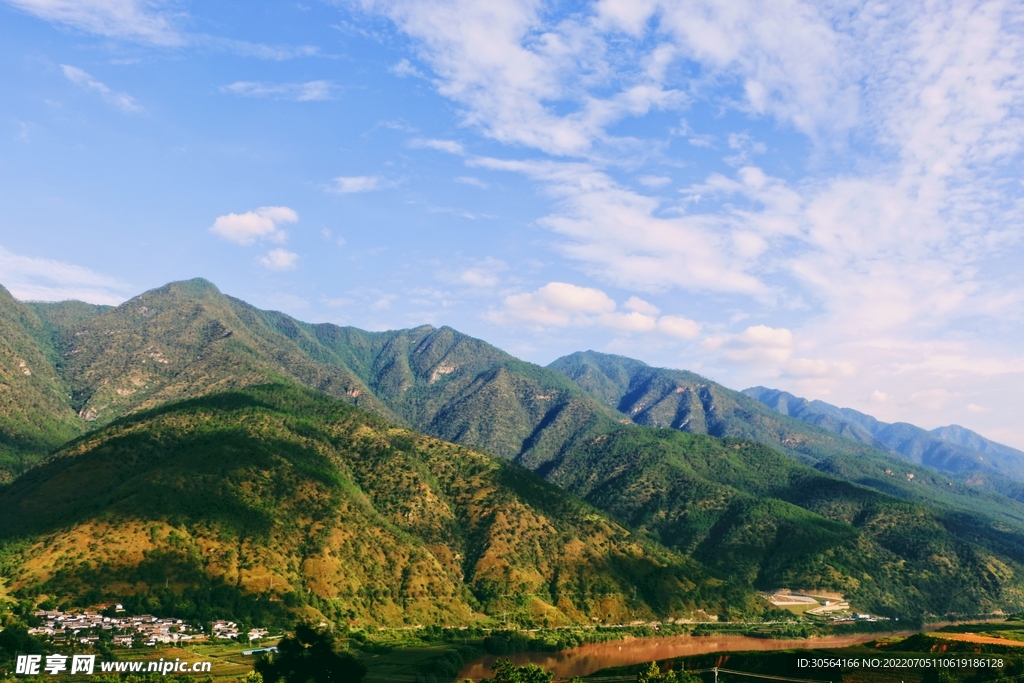 户外山脉森林自然景观
