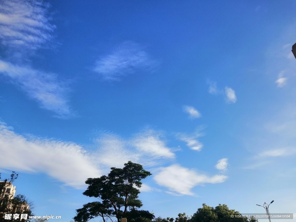 蓝色天空