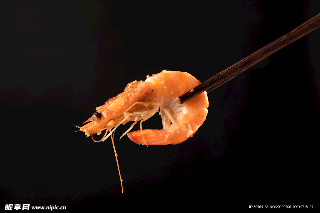 油焖基围虾美食
