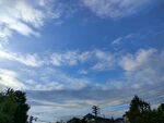 清爽夏日蓝天白云