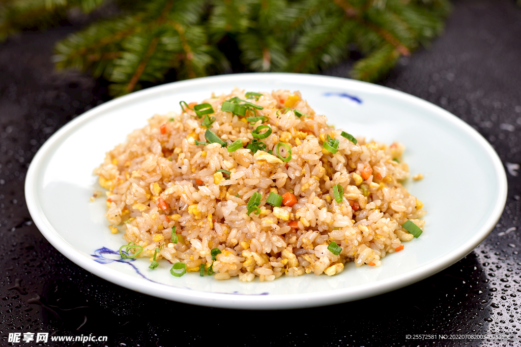 火腿鸡蛋炒饭