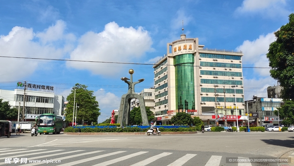 南康镇中心丽港酒店