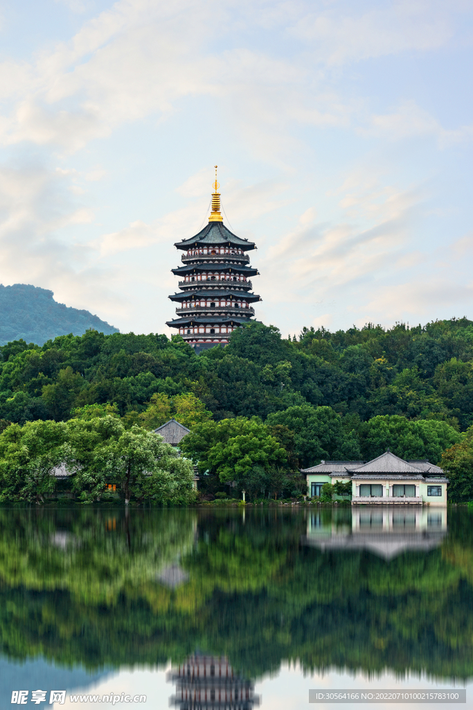 户外复古高塔旅游景点